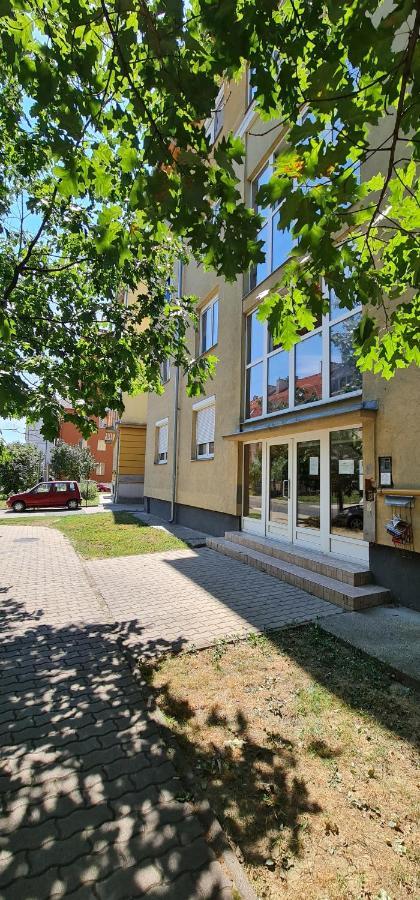 Ybs Apartman Διαμέρισμα Zalaegerszeg Εξωτερικό φωτογραφία